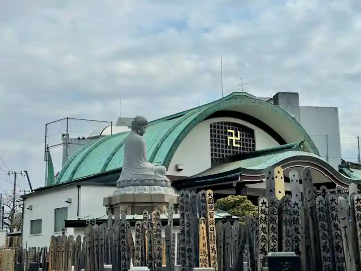 常光寺の{uncategorized: "未分類", other: "その他", undefined: "問題あり", building: "その他建物", grave: "お墓", sacred_gate: "鳥居", guardian: "狛犬", statue: "像", buddha: "仏像", history: "歴史", nature: "自然", garden: "庭園", animal: "動物", pagoda: "塔", temizu: "手水舎", mountain_gate: "山門・神門", sanctuary: "本殿・本堂", subordinate: "末社・摂社", art: "芸術", scenery: "景色", jizo: "地蔵", ema: "絵馬", goshuin: "御朱印", omikuji: "おみくじ", items: "授与品その他", amulet: "お守り", goshuincho: "御朱印帳", eats: "食事", festival: "お祭り", votive_dance: "神楽", shichigosan: "七五三参", wedding: "結婚式", experience: "体験その他", initially: "初詣", around: "周辺", anti_infection: "感染症対策"}