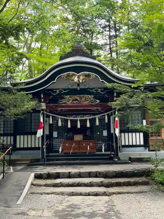 新屋山神社(山梨県)