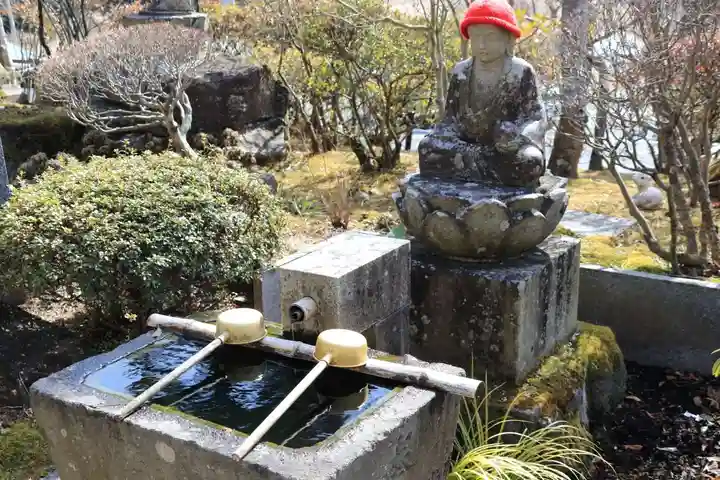 長命寺の手水舎