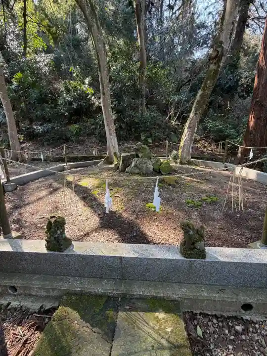 佐太神社の{uncategorized: "未分類", other: "その他", undefined: "問題あり", building: "その他建物", grave: "お墓", sacred_gate: "鳥居", guardian: "狛犬", statue: "像", buddha: "仏像", history: "歴史", nature: "自然", garden: "庭園", animal: "動物", pagoda: "塔", temizu: "手水舎", mountain_gate: "山門・神門", sanctuary: "本殿・本堂", subordinate: "末社・摂社", art: "芸術", scenery: "景色", jizo: "地蔵", ema: "絵馬", goshuin: "御朱印", omikuji: "おみくじ", items: "授与品その他", amulet: "お守り", goshuincho: "御朱印帳", eats: "食事", festival: "お祭り", votive_dance: "神楽", shichigosan: "七五三参", wedding: "結婚式", experience: "体験その他", initially: "初詣", around: "周辺", anti_infection: "感染症対策"}
