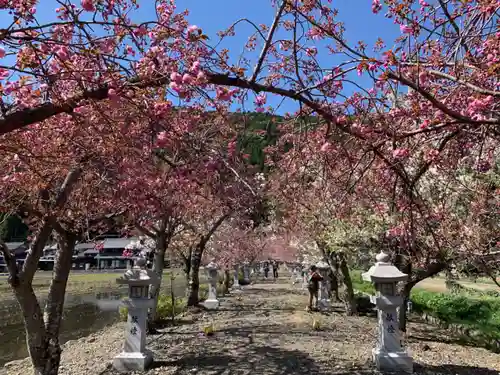 伊香具神社の庭園