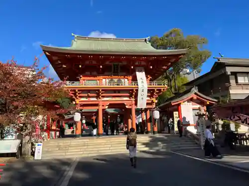 生田神社の山門・神門