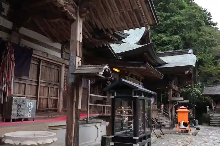 清滝寺の本殿・本堂