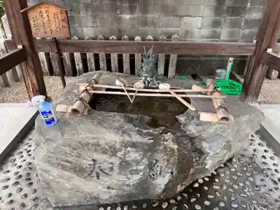 大坂山口神社(逢坂)の手水舎