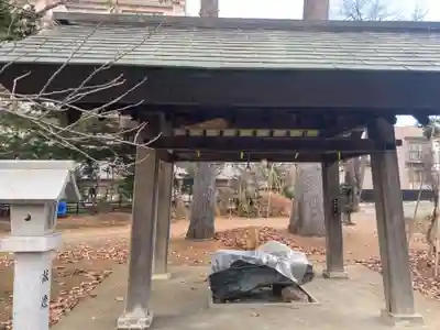 信濃神社の手水舎