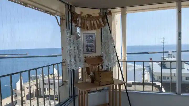 朱鷺神社の本殿・本堂