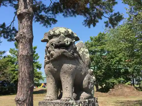 雨龍神社の狛犬