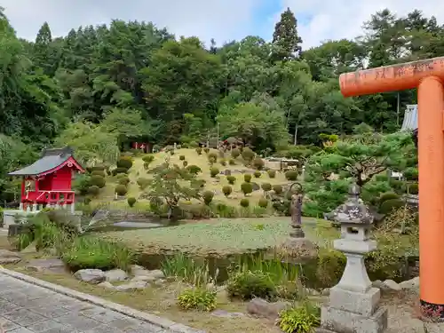 榊山稲荷神社の建物その他