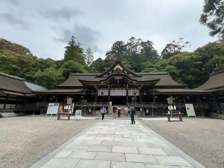 大神神社の{uncategorized: "未分類", other: "その他", undefined: "問題あり", building: "その他建物", grave: "お墓", sacred_gate: "鳥居", guardian: "狛犬", statue: "像", buddha: "仏像", history: "歴史", nature: "自然", garden: "庭園", animal: "動物", pagoda: "塔", temizu: "手水舎", mountain_gate: "山門・神門", sanctuary: "本殿・本堂", subordinate: "末社・摂社", art: "芸術", scenery: "景色", jizo: "地蔵", ema: "絵馬", goshuin: "御朱印", omikuji: "おみくじ", items: "授与品その他", amulet: "お守り", goshuincho: "御朱印帳", eats: "食事", festival: "お祭り", votive_dance: "神楽", shichigosan: "七五三参", wedding: "結婚式", experience: "体験その他", initially: "初詣", around: "周辺", anti_infection: "感染症対策"}