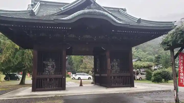 貞照寺の山門・神門