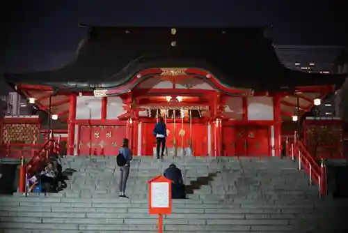 花園神社の本殿