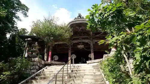 成相寺の本殿・本堂
