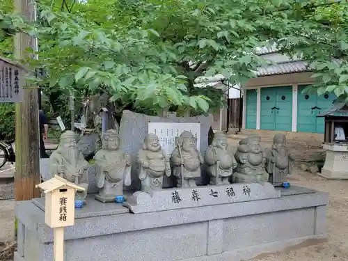 藤森神社の像