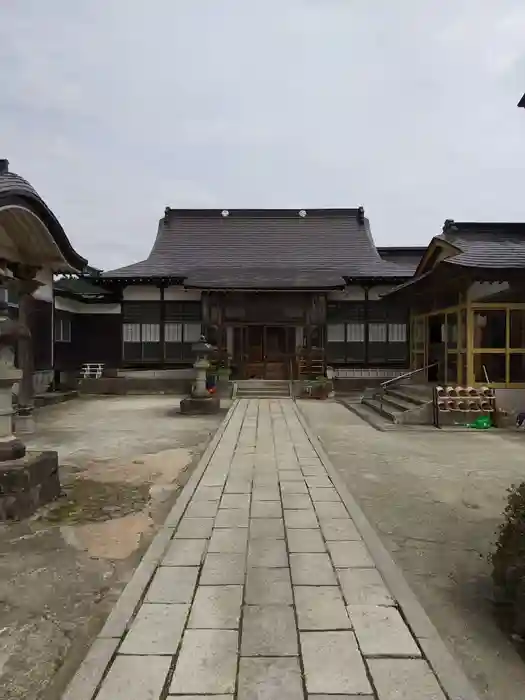 天徳寺の本殿