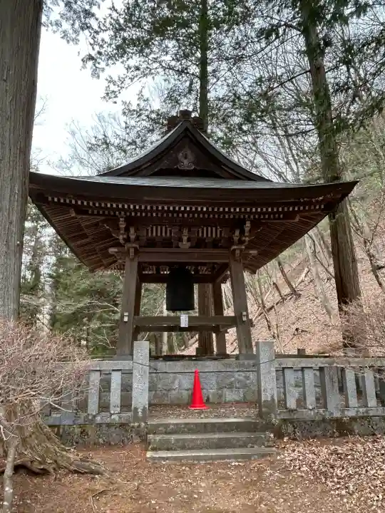 文殊堂の{uncategorized: "未分類", other: "その他", undefined: "問題あり", building: "その他建物", grave: "お墓", sacred_gate: "鳥居", guardian: "狛犬", statue: "像", buddha: "仏像", history: "歴史", nature: "自然", garden: "庭園", animal: "動物", pagoda: "塔", temizu: "手水舎", mountain_gate: "山門・神門", sanctuary: "本殿・本堂", subordinate: "末社・摂社", art: "芸術", scenery: "景色", jizo: "地蔵", ema: "絵馬", goshuin: "御朱印", omikuji: "おみくじ", items: "授与品その他", amulet: "お守り", goshuincho: "御朱印帳", eats: "食事", festival: "お祭り", votive_dance: "神楽", shichigosan: "七五三参", wedding: "結婚式", experience: "体験その他", initially: "初詣", around: "周辺", anti_infection: "感染症対策"}