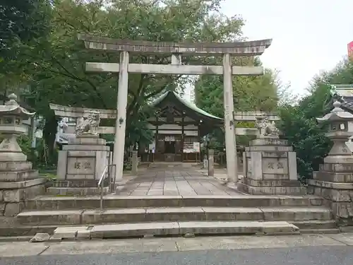 三輪神社の鳥居