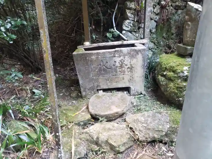 弘誓寺の手水舎