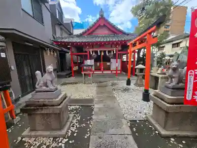 赤手拭稲荷神社の{uncategorized: "未分類", other: "その他", undefined: "問題あり", building: "その他建物", grave: "お墓", sacred_gate: "鳥居", guardian: "狛犬", statue: "像", buddha: "仏像", history: "歴史", nature: "自然", garden: "庭園", animal: "動物", pagoda: "塔", temizu: "手水舎", mountain_gate: "山門・神門", sanctuary: "本殿・本堂", subordinate: "末社・摂社", art: "芸術", scenery: "景色", jizo: "地蔵", ema: "絵馬", goshuin: "御朱印", omikuji: "おみくじ", items: "授与品その他", amulet: "お守り", goshuincho: "御朱印帳", eats: "食事", festival: "お祭り", votive_dance: "神楽", shichigosan: "七五三参", wedding: "結婚式", experience: "体験その他", initially: "初詣", around: "周辺", anti_infection: "感染症対策"}