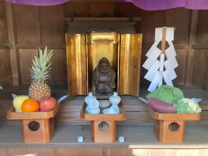 皇大神宮(烏森神社)の{uncategorized: "未分類", other: "その他", undefined: "問題あり", building: "その他建物", grave: "お墓", sacred_gate: "鳥居", guardian: "狛犬", statue: "像", buddha: "仏像", history: "歴史", nature: "自然", garden: "庭園", animal: "動物", pagoda: "塔", temizu: "手水舎", mountain_gate: "山門・神門", sanctuary: "本殿・本堂", subordinate: "末社・摂社", art: "芸術", scenery: "景色", jizo: "地蔵", ema: "絵馬", goshuin: "御朱印", omikuji: "おみくじ", items: "授与品その他", amulet: "お守り", goshuincho: "御朱印帳", eats: "食事", festival: "お祭り", votive_dance: "神楽", shichigosan: "七五三参", wedding: "結婚式", experience: "体験その他", initially: "初詣", around: "周辺", anti_infection: "感染症対策"}