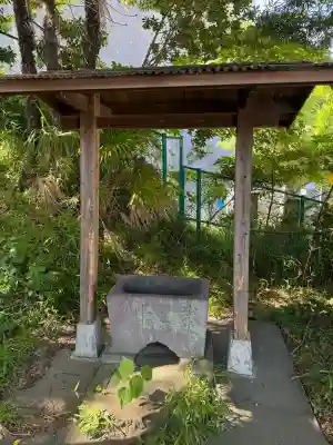 津守稲荷神社の{uncategorized: "未分類", other: "その他", undefined: "問題あり", building: "その他建物", grave: "お墓", sacred_gate: "鳥居", guardian: "狛犬", statue: "像", buddha: "仏像", history: "歴史", nature: "自然", garden: "庭園", animal: "動物", pagoda: "塔", temizu: "手水舎", mountain_gate: "山門・神門", sanctuary: "本殿・本堂", subordinate: "末社・摂社", art: "芸術", scenery: "景色", jizo: "地蔵", ema: "絵馬", goshuin: "御朱印", omikuji: "おみくじ", items: "授与品その他", amulet: "お守り", goshuincho: "御朱印帳", eats: "食事", festival: "お祭り", votive_dance: "神楽", shichigosan: "七五三参", wedding: "結婚式", experience: "体験その他", initially: "初詣", around: "周辺", anti_infection: "感染症対策"}