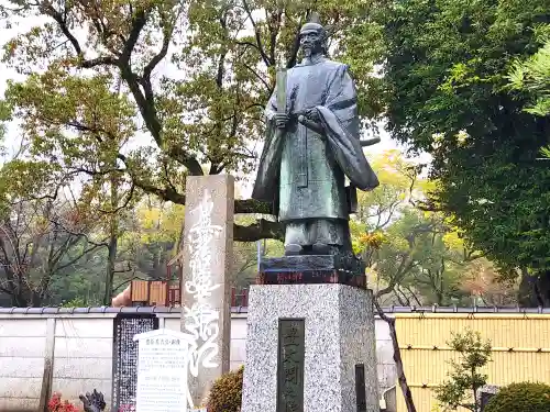 常泉寺の像