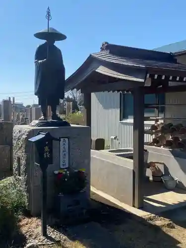 昌福寺の像