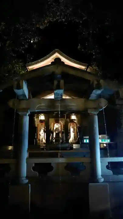 清水寺の{uncategorized: "未分類", other: "その他", undefined: "問題あり", building: "その他建物", grave: "お墓", sacred_gate: "鳥居", guardian: "狛犬", statue: "像", buddha: "仏像", history: "歴史", nature: "自然", garden: "庭園", animal: "動物", pagoda: "塔", temizu: "手水舎", mountain_gate: "山門・神門", sanctuary: "本殿・本堂", subordinate: "末社・摂社", art: "芸術", scenery: "景色", jizo: "地蔵", ema: "絵馬", goshuin: "御朱印", omikuji: "おみくじ", items: "授与品その他", amulet: "お守り", goshuincho: "御朱印帳", eats: "食事", festival: "お祭り", votive_dance: "神楽", shichigosan: "七五三参", wedding: "結婚式", experience: "体験その他", initially: "初詣", around: "周辺", anti_infection: "感染症対策"}