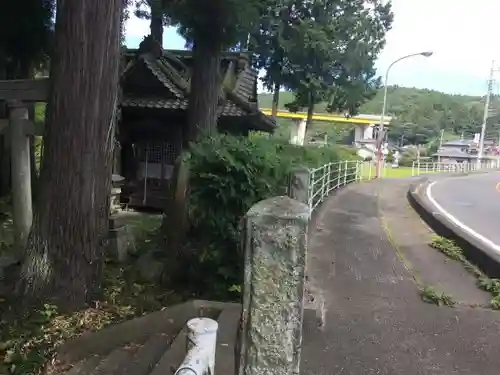 十殿神社の建物その他