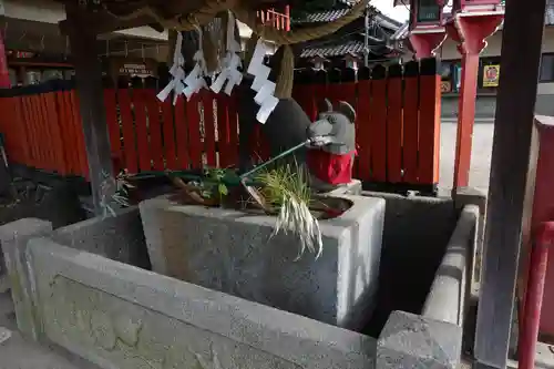 瓢箪山稲荷神社の手水