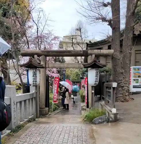 花園稲荷神社の鳥居