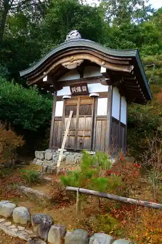 常寂光寺の本殿