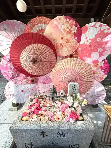 札幌諏訪神社の{uncategorized: "未分類", other: "その他", undefined: "問題あり", building: "その他建物", grave: "お墓", sacred_gate: "鳥居", guardian: "狛犬", statue: "像", buddha: "仏像", history: "歴史", nature: "自然", garden: "庭園", animal: "動物", pagoda: "塔", temizu: "手水舎", mountain_gate: "山門・神門", sanctuary: "本殿・本堂", subordinate: "末社・摂社", art: "芸術", scenery: "景色", jizo: "地蔵", ema: "絵馬", goshuin: "御朱印", omikuji: "おみくじ", items: "授与品その他", amulet: "お守り", goshuincho: "御朱印帳", eats: "食事", festival: "お祭り", votive_dance: "神楽", shichigosan: "七五三参", wedding: "結婚式", experience: "体験その他", initially: "初詣", around: "周辺", anti_infection: "感染症対策"}