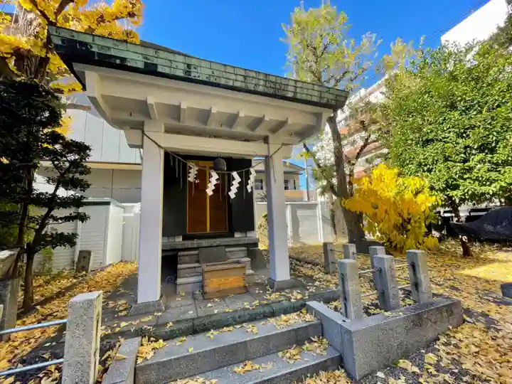 初音森神社の末社・摂社