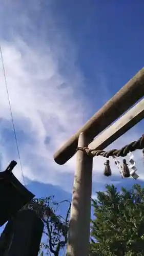 諏訪神社の鳥居