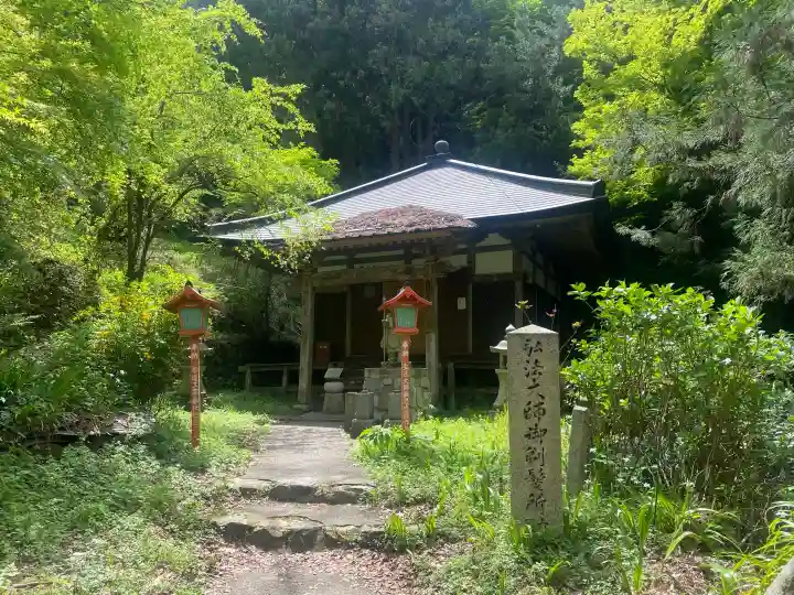 施福寺の{uncategorized: "未分類", other: "その他", undefined: "問題あり", building: "その他建物", grave: "お墓", sacred_gate: "鳥居", guardian: "狛犬", statue: "像", buddha: "仏像", history: "歴史", nature: "自然", garden: "庭園", animal: "動物", pagoda: "塔", temizu: "手水舎", mountain_gate: "山門・神門", sanctuary: "本殿・本堂", subordinate: "末社・摂社", art: "芸術", scenery: "景色", jizo: "地蔵", ema: "絵馬", goshuin: "御朱印", omikuji: "おみくじ", items: "授与品その他", amulet: "お守り", goshuincho: "御朱印帳", eats: "食事", festival: "お祭り", votive_dance: "神楽", shichigosan: "七五三参", wedding: "結婚式", experience: "体験その他", initially: "初詣", around: "周辺", anti_infection: "感染症対策"}