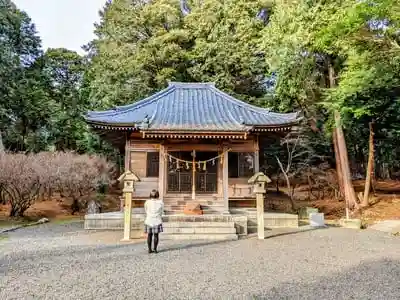 伊奈冨神社の本殿