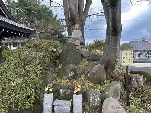 孝勝寺の像