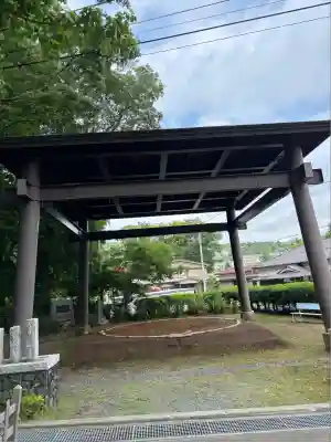 山中諏訪神社(山梨県)