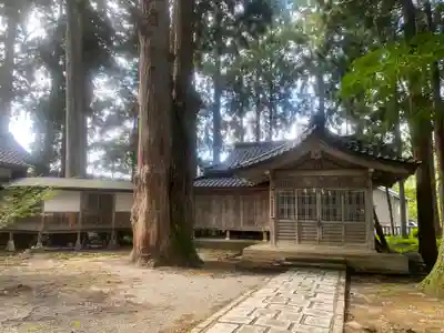 雄山神社中宮祈願殿(富山県)