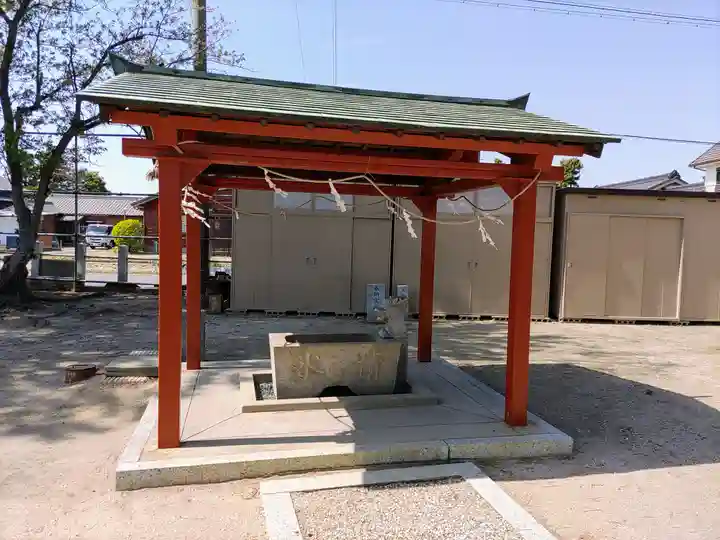 川口神社の手水舎