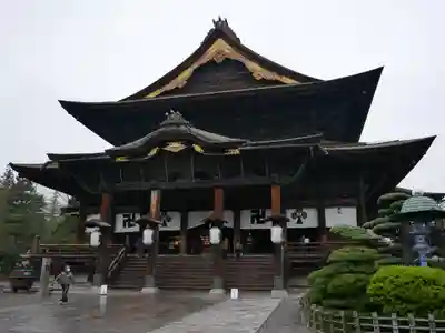 善光寺の本殿・本堂