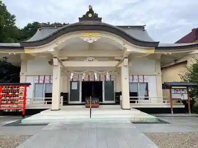 二川伏見稲荷の本殿・本堂