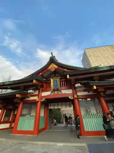 日枝神社の山門