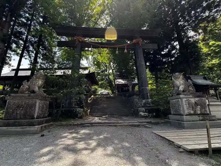 諏訪大社上社前宮(長野県)