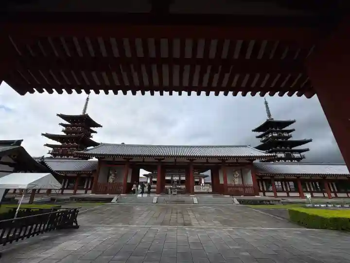 薬師寺の{uncategorized: "未分類", other: "その他", undefined: "問題あり", building: "その他建物", grave: "お墓", sacred_gate: "鳥居", guardian: "狛犬", statue: "像", buddha: "仏像", history: "歴史", nature: "自然", garden: "庭園", animal: "動物", pagoda: "塔", temizu: "手水舎", mountain_gate: "山門・神門", sanctuary: "本殿・本堂", subordinate: "末社・摂社", art: "芸術", scenery: "景色", jizo: "地蔵", ema: "絵馬", goshuin: "御朱印", omikuji: "おみくじ", items: "授与品その他", amulet: "お守り", goshuincho: "御朱印帳", eats: "食事", festival: "お祭り", votive_dance: "神楽", shichigosan: "七五三参", wedding: "結婚式", experience: "体験その他", initially: "初詣", around: "周辺", anti_infection: "感染症対策"}
