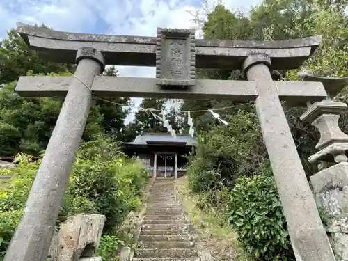 温泉八幡神社の鳥居