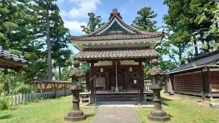 鶴岡護国神社の本殿