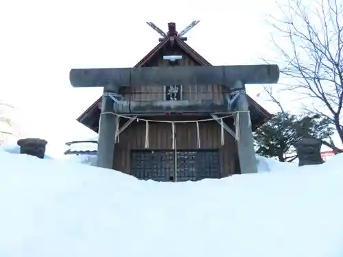 市神社の本殿