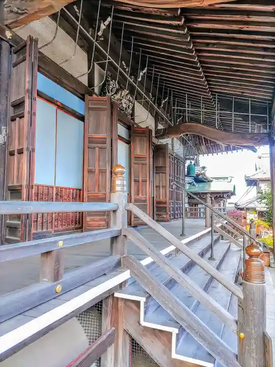 来遊寺の本殿・本堂