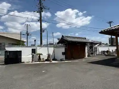 最勝寺の{uncategorized: "未分類", other: "その他", undefined: "問題あり", building: "その他建物", grave: "お墓", sacred_gate: "鳥居", guardian: "狛犬", statue: "像", buddha: "仏像", history: "歴史", nature: "自然", garden: "庭園", animal: "動物", pagoda: "塔", temizu: "手水舎", mountain_gate: "山門・神門", sanctuary: "本殿・本堂", subordinate: "末社・摂社", art: "芸術", scenery: "景色", jizo: "地蔵", ema: "絵馬", goshuin: "御朱印", omikuji: "おみくじ", items: "授与品その他", amulet: "お守り", goshuincho: "御朱印帳", eats: "食事", festival: "お祭り", votive_dance: "神楽", shichigosan: "七五三参", wedding: "結婚式", experience: "体験その他", initially: "初詣", around: "周辺", anti_infection: "感染症対策"}